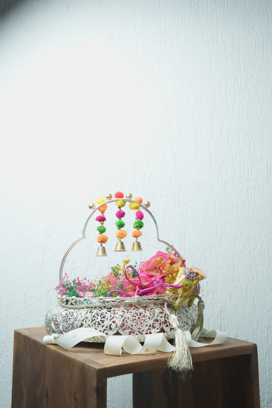 Rang-E-Muskurart Praat - Unique Holi Gift