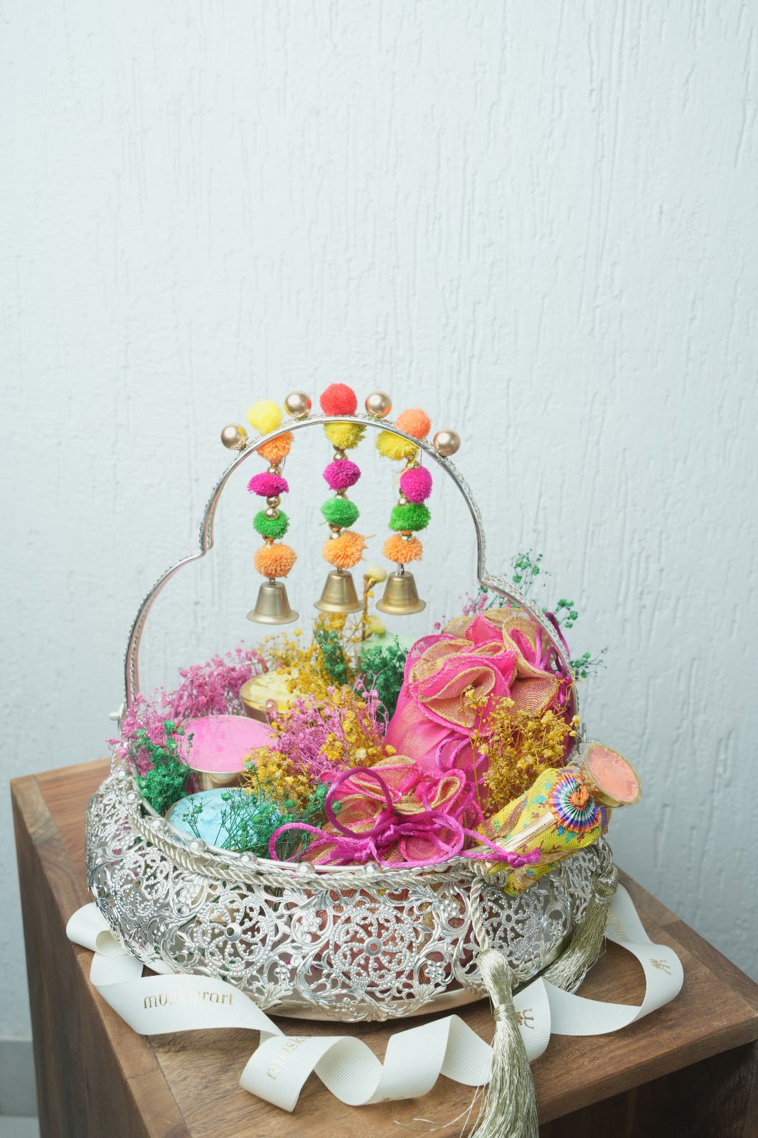 Rang-E-Muskurart Praat - Unique Holi Gift